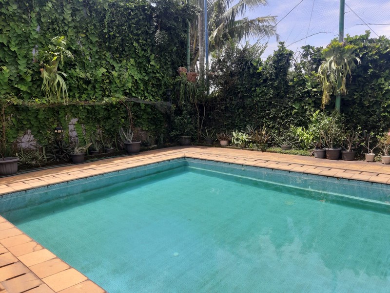 Rumah Mewah Dalam Perum Jati Indah Di Cinere Depok, Dengan Private Pool & Golf View