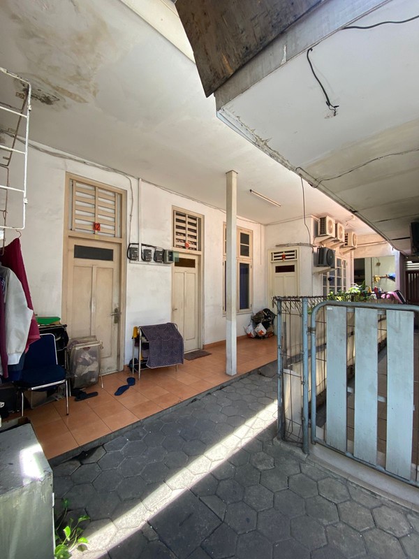 Rumah di Menteng Jakarta Pusat dengan LT 299 m2 LB 170 m2 SHM