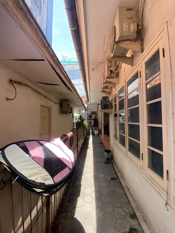 Rumah di Menteng Jakarta Pusat dengan LT 299 m2 LB 170 m2 SHM