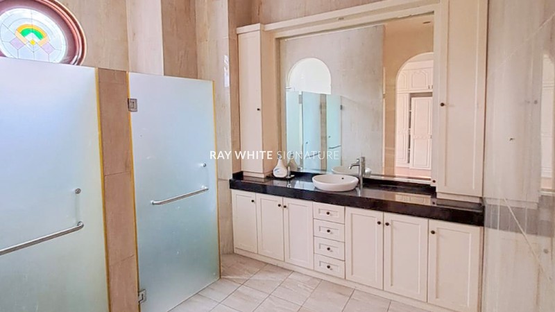 Dijual Rumah Bagus Siap Huni dan Nyaman Darmawangsa II