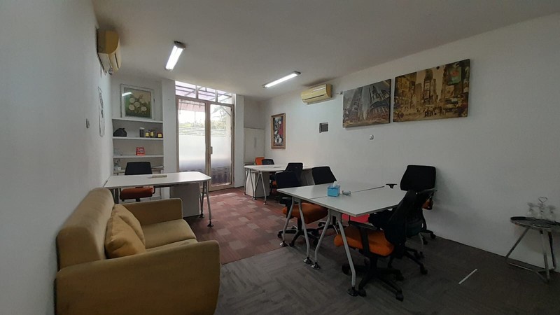 Ruko 4 Lantai di Jl. Prof. Dr. Soepomo, Tebet - Jaksel