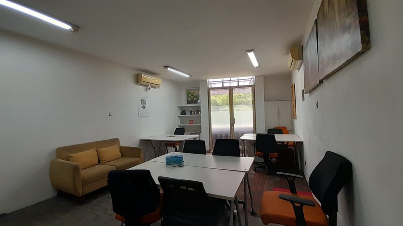 Ruko 4 Lantai di Jl. Prof. Dr. Soepomo, Tebet - Jaksel