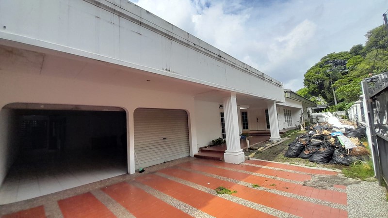 Rumah Luas 1770 m2 di Menteng Dalam Tebet Jaksel