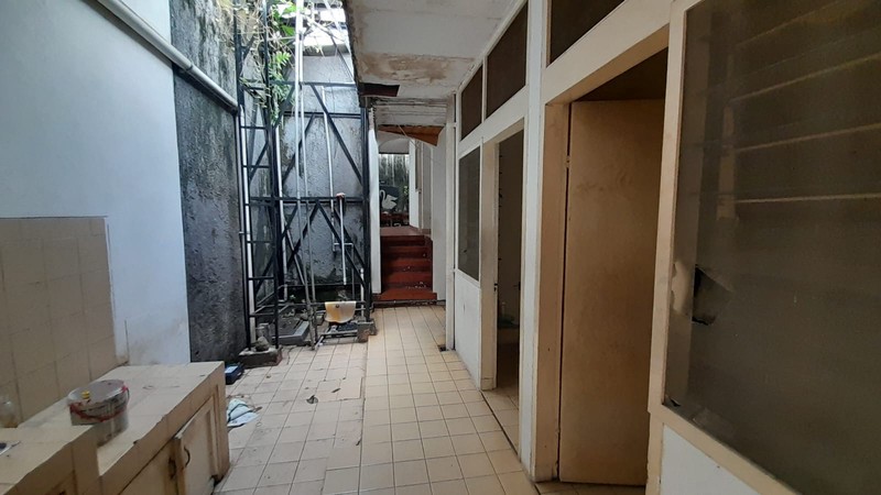 Rumah Luas 1770 m2 di Menteng Dalam Tebet Jaksel