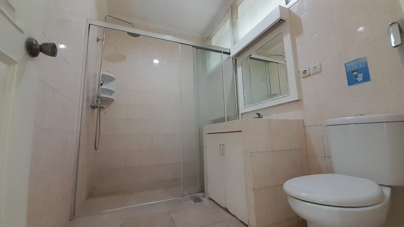 Rumah Luas 1770 m2 di Menteng Dalam Tebet Jaksel