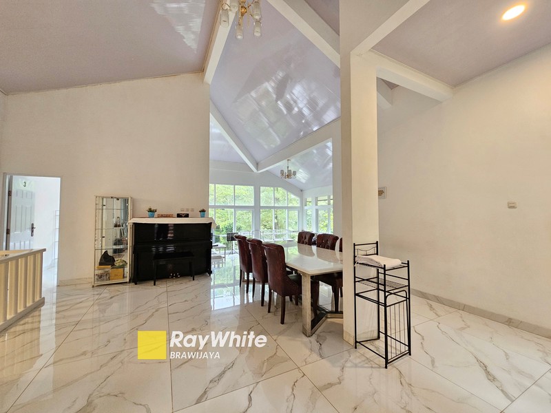 Private Vila di Mega Indah Villa Estate, Mega Mendung, Puncak, Bogor, siap huni
