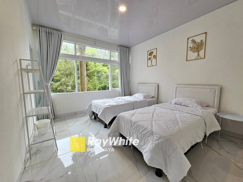 Private Vila di Mega Indah Villa Estate, Mega Mendung, Puncak, Bogor, siap huni