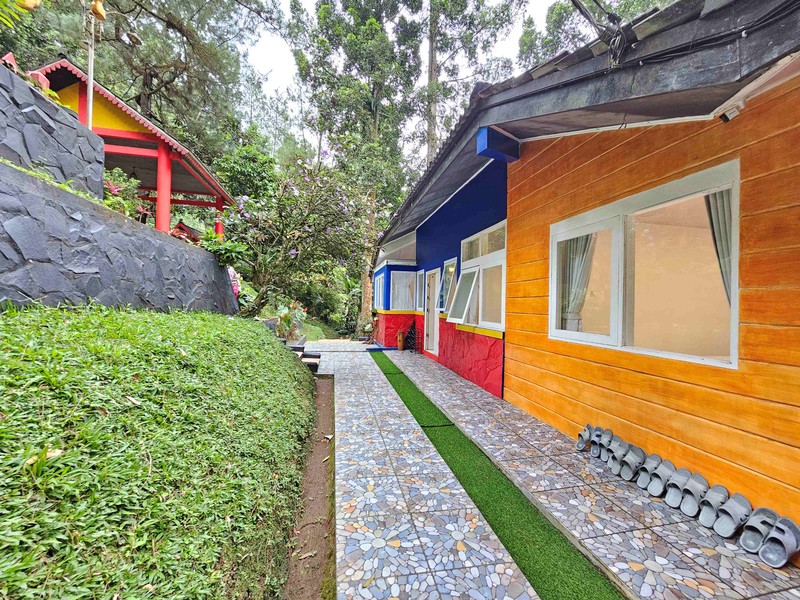 Private Vila di Mega Indah Villa Estate, Mega Mendung, Puncak, Bogor, siap huni