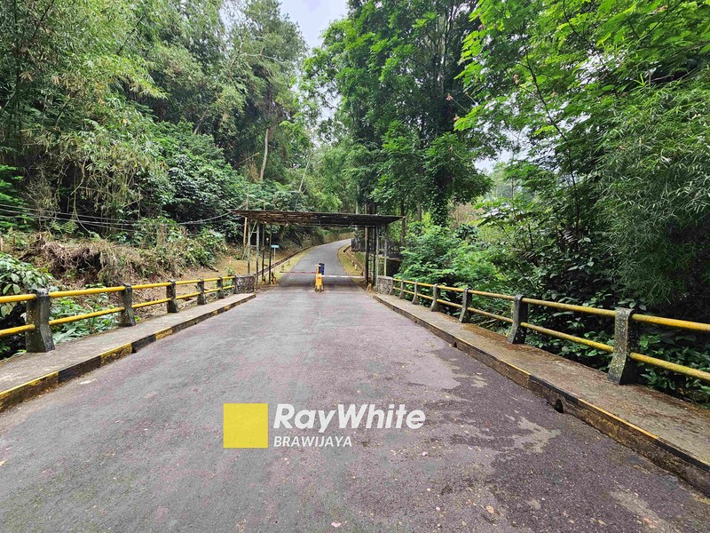 Private Vila di Mega Indah Villa Estate, Mega Mendung, Puncak, Bogor, siap huni