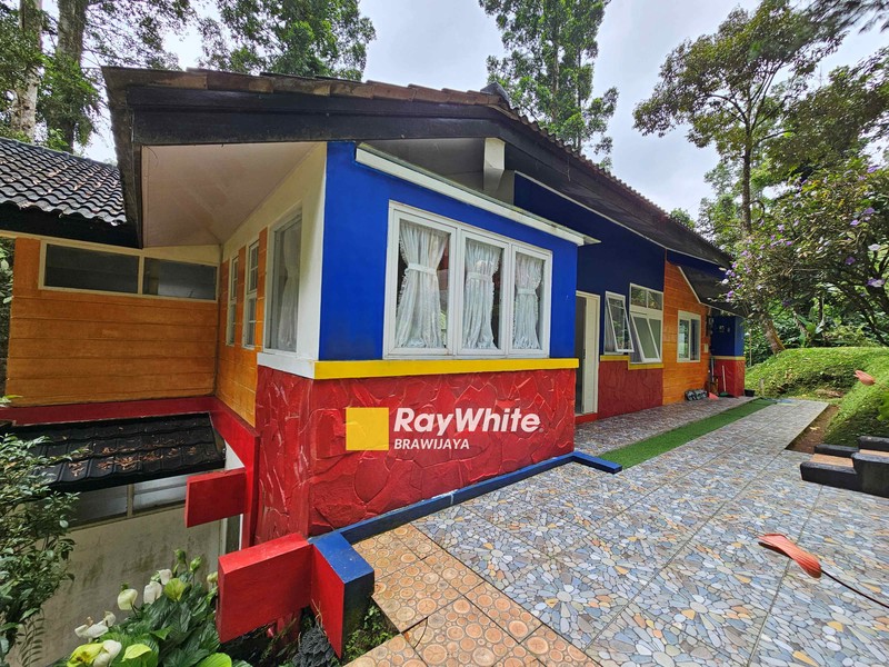 Private Vila di Mega Indah Villa Estate, Mega Mendung, Puncak, Bogor, siap huni