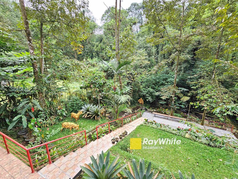 Private Vila di Mega Indah Villa Estate, Mega Mendung, Puncak, Bogor, siap huni