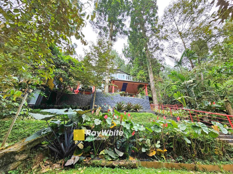 Private Vila di Mega Indah Villa Estate, Mega Mendung, Puncak, Bogor, siap huni