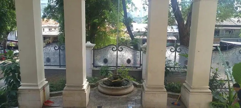 Rumah Mewah Asri Lokasi Strategis di Patra Kuningan, Jakarta Selatan