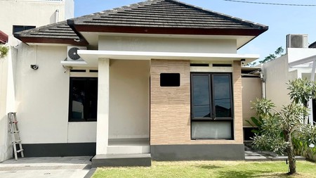 RUMAH CANTIK FULL FURNISH DENGAN DESAIN MINIMALIS, SIAP HUNI, DI PERUM ADARA CITRA, KALASAN, SLEMAN