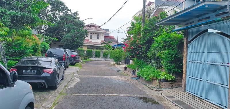 Rumah  siap Huni Pisok Bintaro Jaya Sektor V 