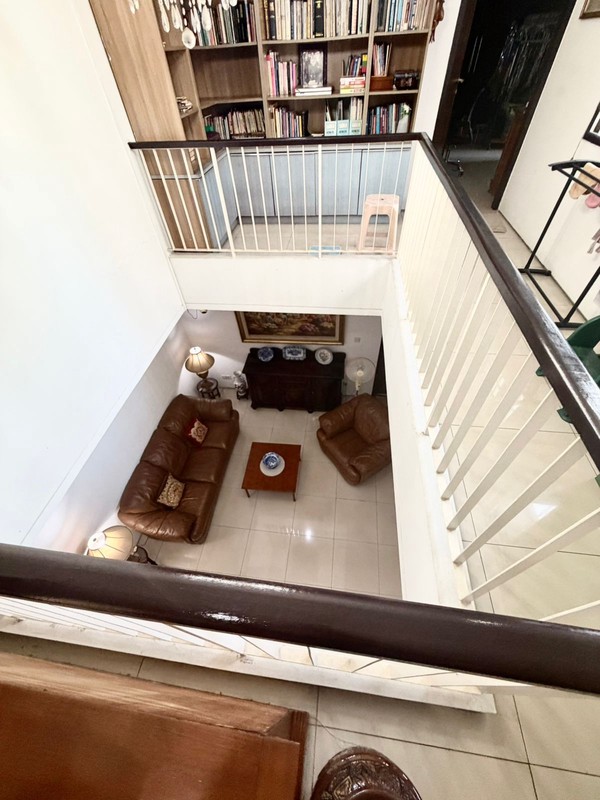 Rumah Mewah 2 Lantai Siap Huni dengan Hunian Asri @Bintaro Sektor 9