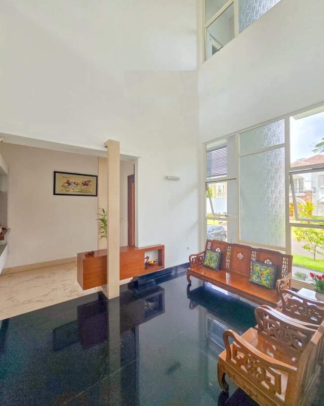 Rumah Lux 2Lantai Diarea Telaga Golf, Near Pusat Bisnis BSD .