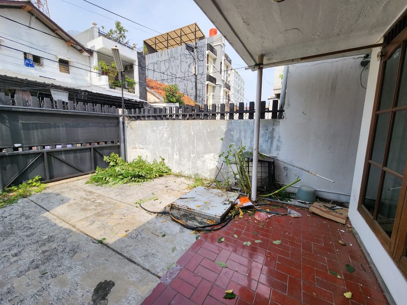Dijual Rumah Lama  di jl. Petojo Selatan, Jakarta Pusat, Di Bawah Harga NJOP