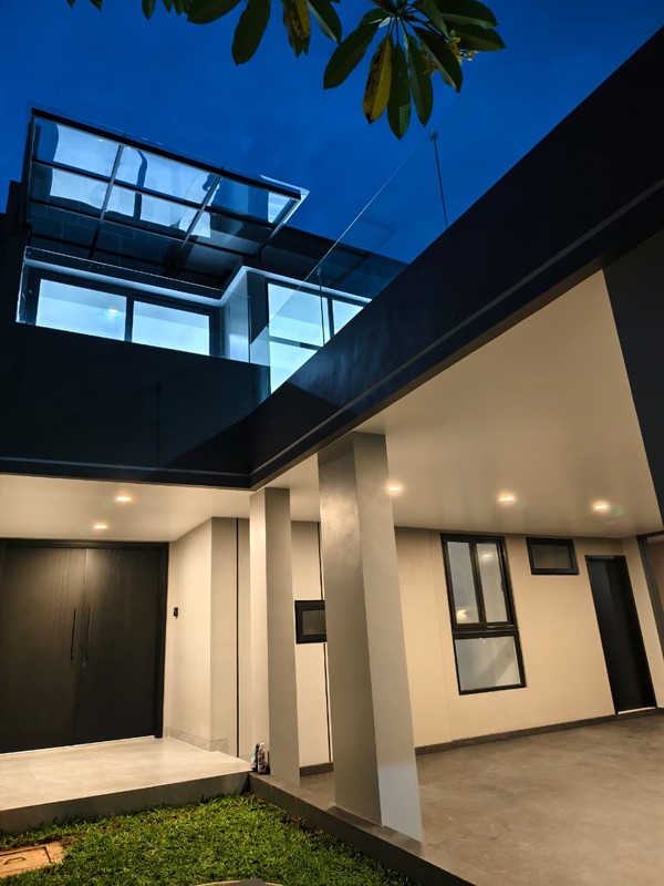 Stock Anyar !!!  Ready Siap Huni  Rumah New Minimalis 