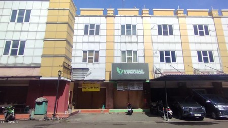 Hanya 2 M saja jarang ada boleh cek sebelah jual cepat ruko golden boulevard BSD City