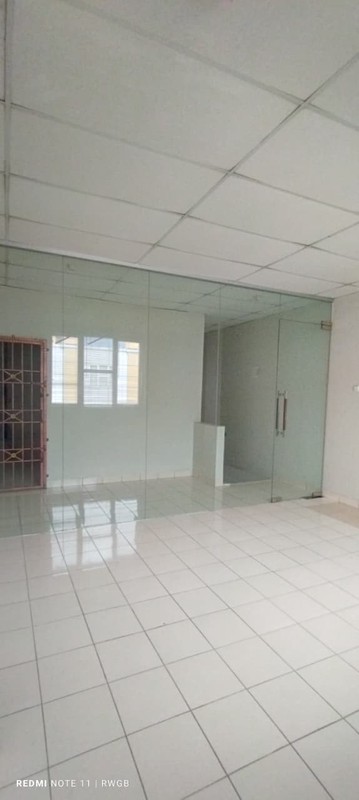 Hanya 2 M saja jarang ada boleh cek sebelah jual cepat ruko golden boulevard BSD City