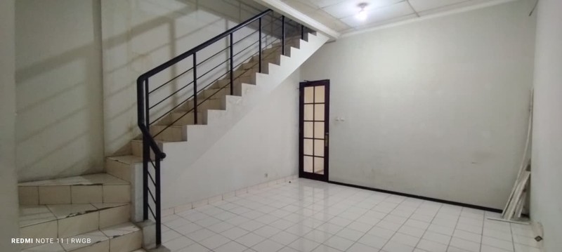 Hanya 2 M saja jarang ada boleh cek sebelah jual cepat ruko golden boulevard BSD City