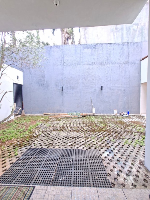 Rumah 2 Lantai Siap Huni Lokasi Premium dengan Hunian Nyaman dan Asri SHM @Bintaro Sektor 9