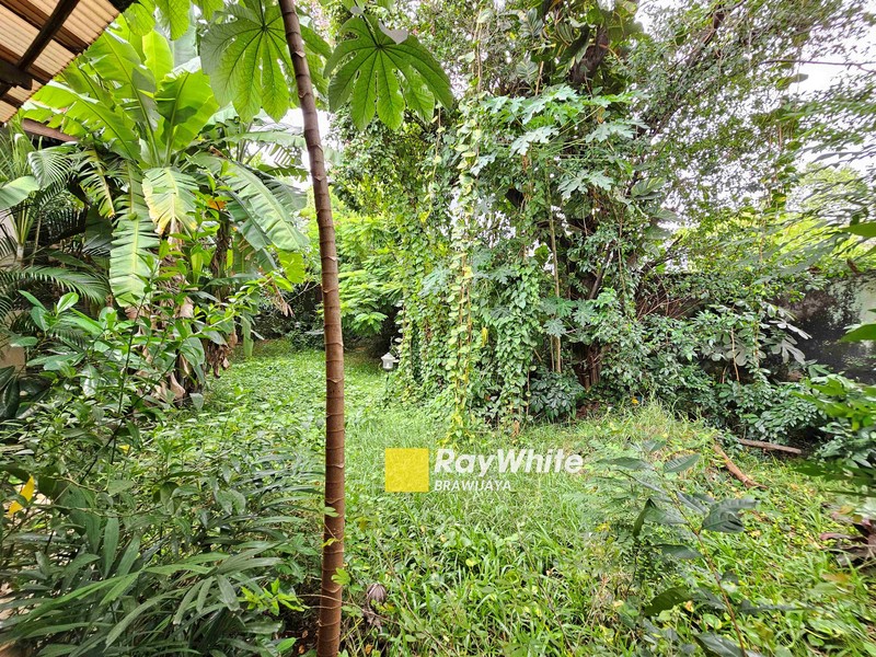 Rumah lama di Kemang Dalam, Jakarta Selatan, hadap Selatan, 10 menit ke Mal Kemang Village