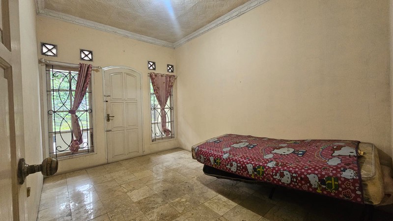 Tapos raya luas 250 rumah jalan utama tapos cocok untuk usaha