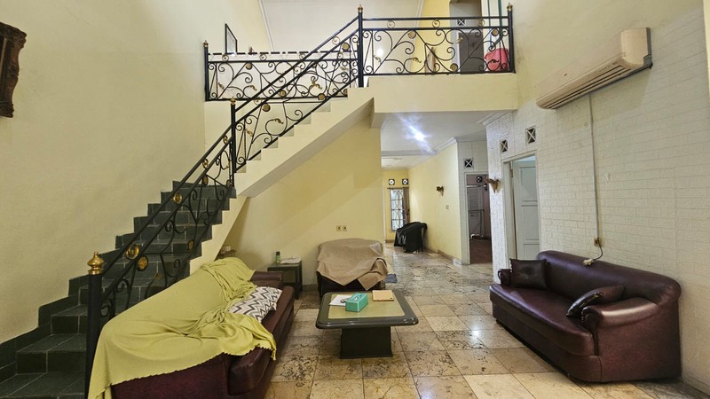 Tapos raya luas 250 rumah jalan utama tapos cocok untuk usaha