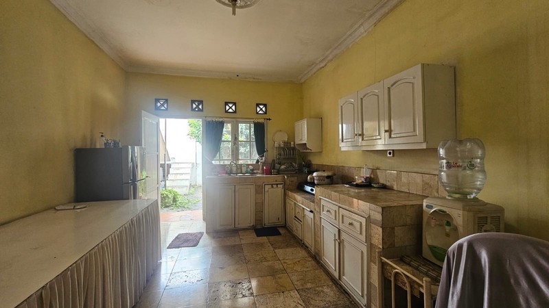 Tapos raya luas 250 rumah jalan utama tapos cocok untuk usaha