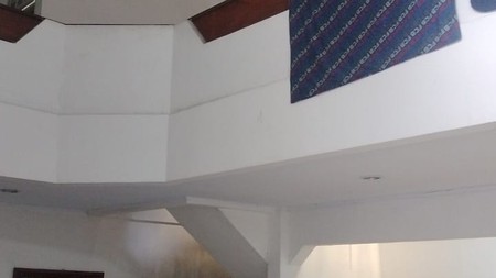 Rumah di Meruya Jakarta Barat Siap Huni dengan LT 412 LB 208 SHm 