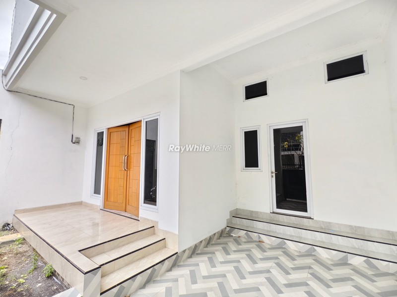 Rumah 2 Lantai Modern Siap Huni di Semolowaru - Lokasi Strategis Surabaya Timur