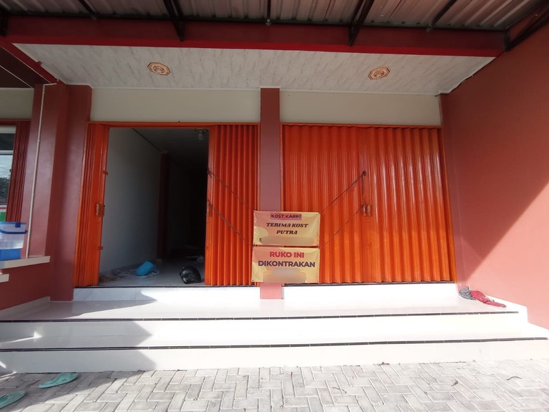 Disewakan Cepat! Ruko Strategis di Timur Stadion Maguwoharjo, Sleman