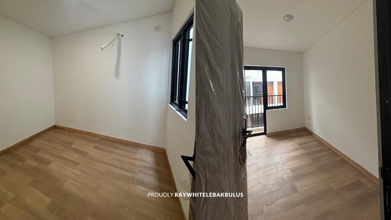  Dijual Brand New Minimalist House 5 Lantai + Rooftop di Duren Tiga - Lokasi Super Strategis!