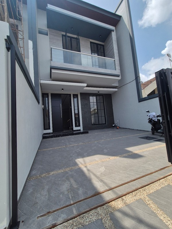 JUAL RUMAH MODERN minimalis SIAP HUNI Manyar Kertoadi, Surabaya Timur