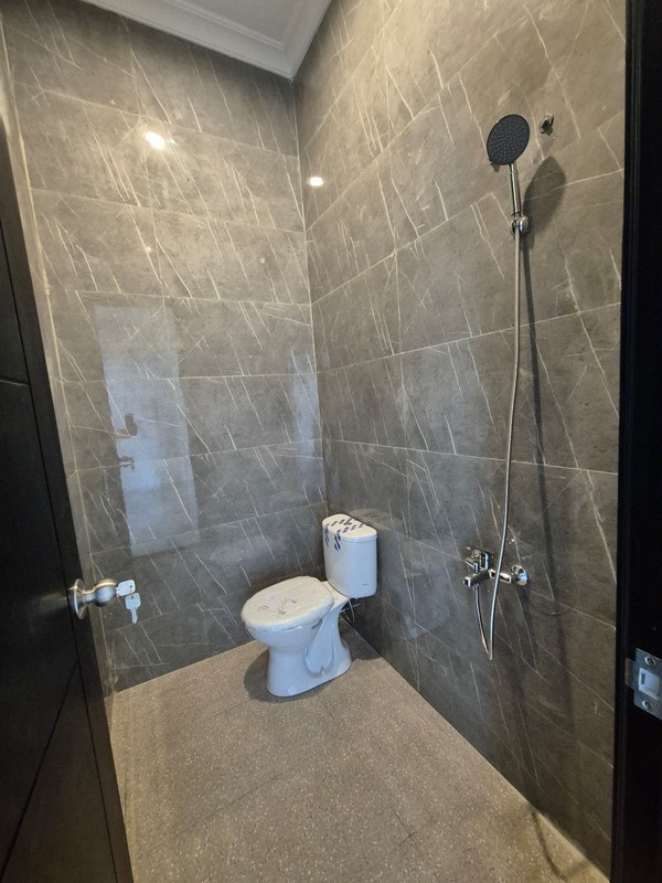 JUAL RUMAH MODERN minimalis SIAP HUNI Manyar Kertoadi, Surabaya Timur