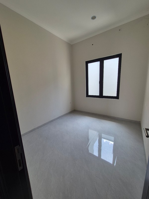 JUAL RUMAH MODERN minimalis SIAP HUNI Manyar Kertoadi, Surabaya Timur