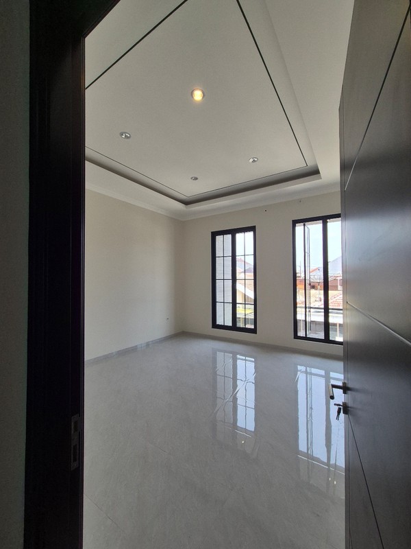JUAL RUMAH MODERN minimalis SIAP HUNI Manyar Kertoadi, Surabaya Timur