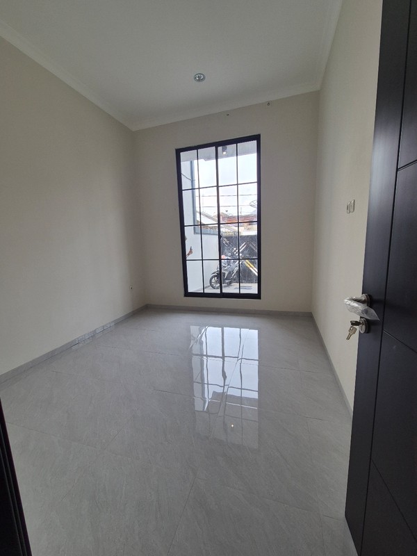 JUAL RUMAH MODERN minimalis SIAP HUNI Manyar Kertoadi, Surabaya Timur