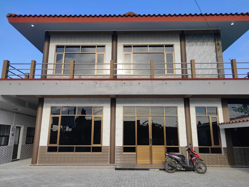 Disewakan Tempat Usaha 2 Lantai di Jalan Sampaan, Berbah, Sleman