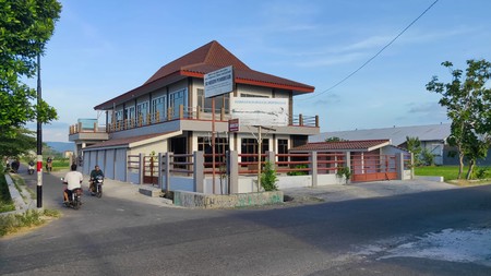 Disewakan Tempat Usaha 2 Lantai di Jalan Sampaan, Berbah, Sleman