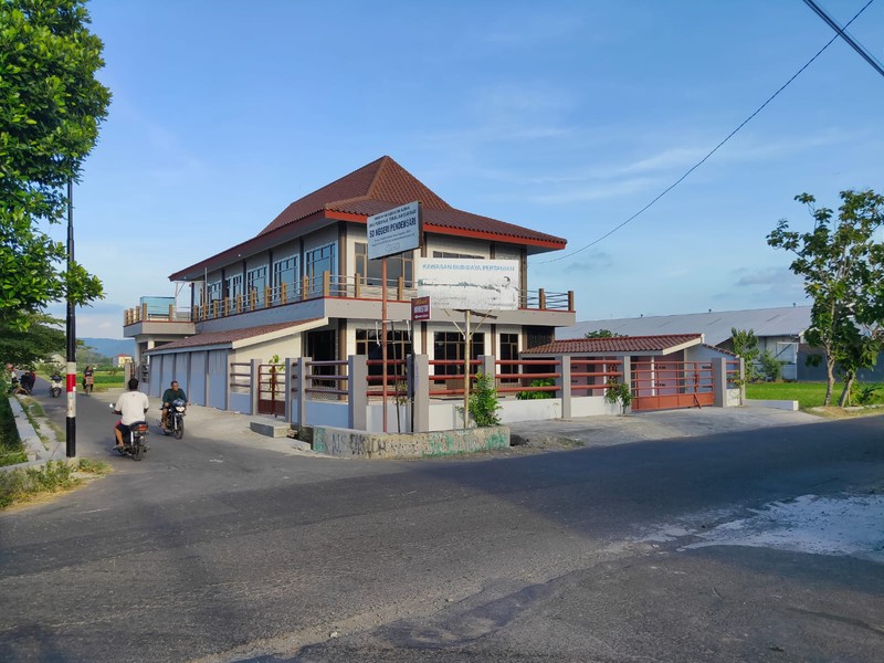 Disewakan Tempat Usaha 2 Lantai di Jalan Sampaan, Berbah, Sleman