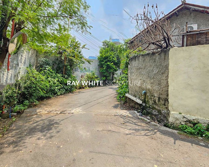 Dijual Rumah Tua di Jl Tanah Kusir 