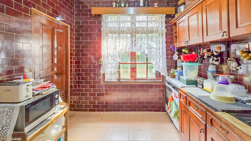 Dijual Rumah Tinggal di Jl Raya Kelapa Dua Kebon Jeruk