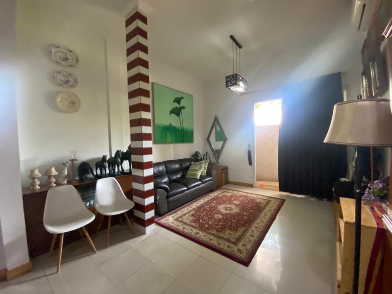 RUMAH CANTIK MINIMALIS, POSISI HOEK DI GRAND NUSA INDAH CILEUNGSI