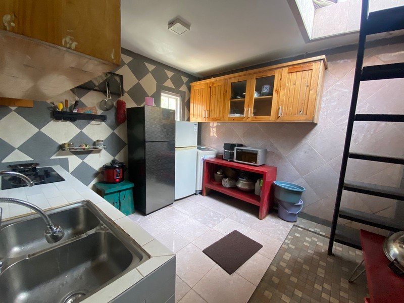 RUMAH CANTIK MINIMALIS, POSISI HOEK DI GRAND NUSA INDAH CILEUNGSI