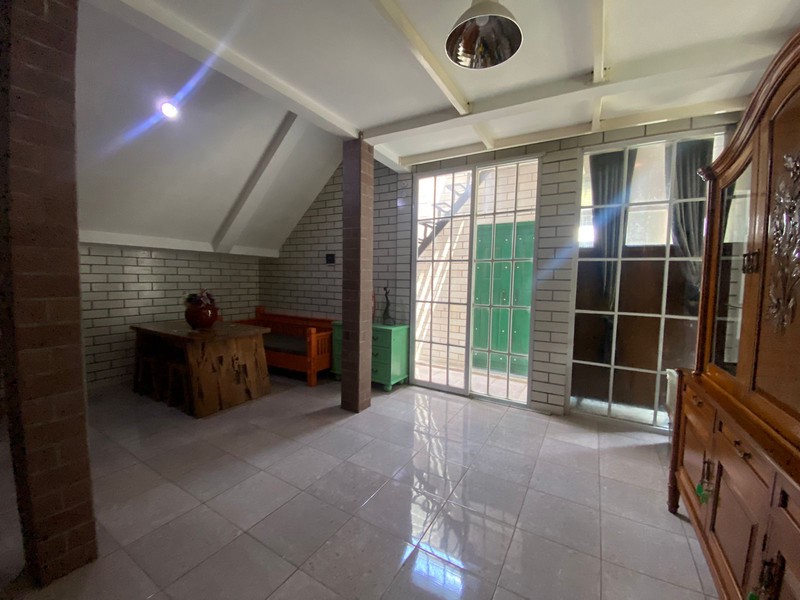 RUMAH CANTIK MINIMALIS, POSISI HOEK DI GRAND NUSA INDAH CILEUNGSI