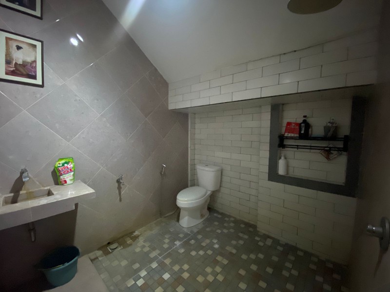 RUMAH CANTIK MINIMALIS, POSISI HOEK DI GRAND NUSA INDAH CILEUNGSI