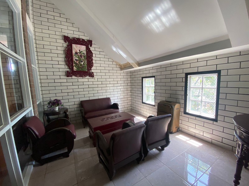 RUMAH CANTIK MINIMALIS, POSISI HOEK DI GRAND NUSA INDAH CILEUNGSI